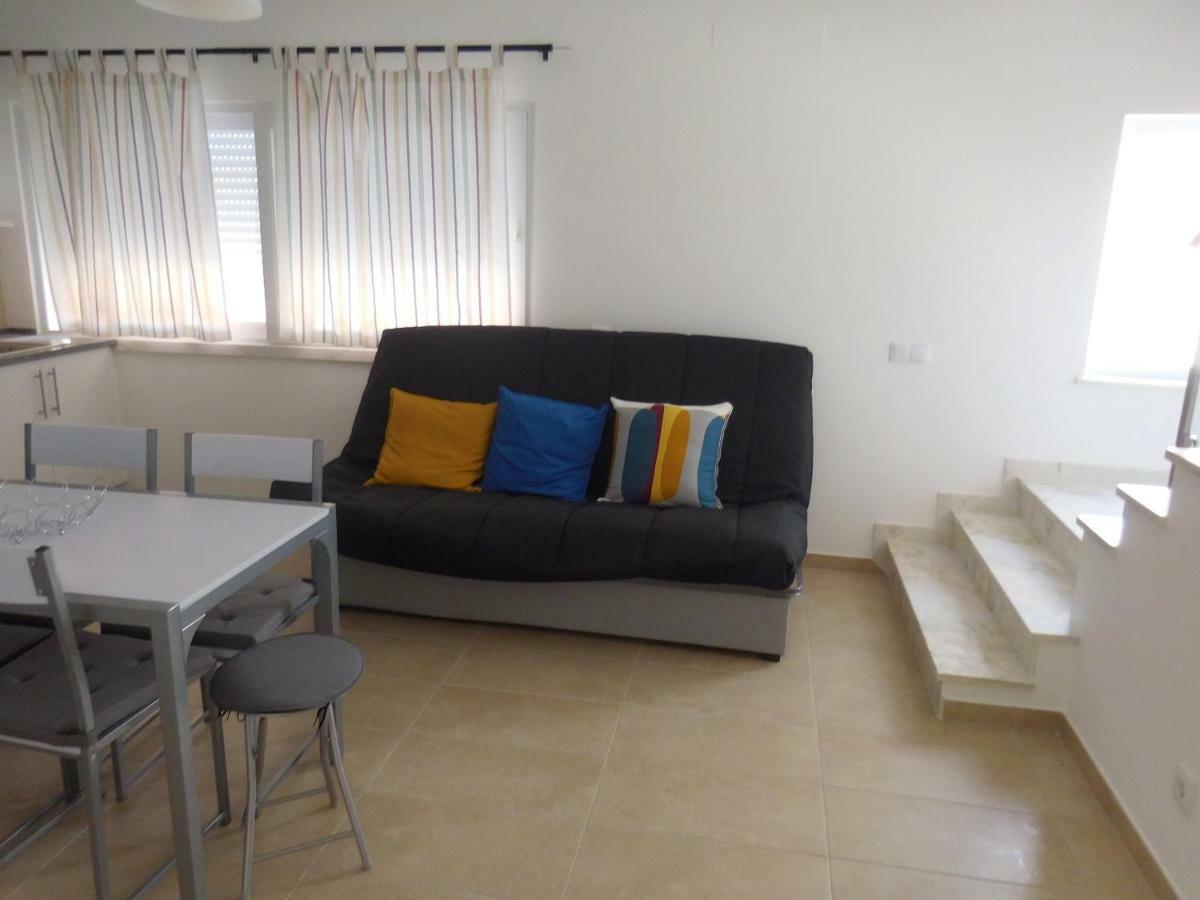 Casa Amarela Vakantiehuis Pêra
